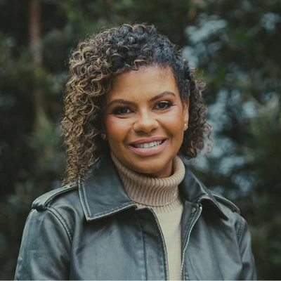 Nívea Soares